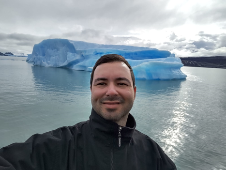  Olavo Arantes <br>  <div class="instaw"><img style="display: block;-webkit-user-select: none;margin: auto;background-color: hsl(0, 0%, 90%);transition: background-color 300ms;" src="https://encrypted-tbn0.gstatic.com/images?q=tbn:ANd9GcRTXvtGPqJ3zj8YspcUBIspPfPLse9ShSx4FpVHAYD8Lg&s"><span class="insta">@olavoarantes</span> </div>